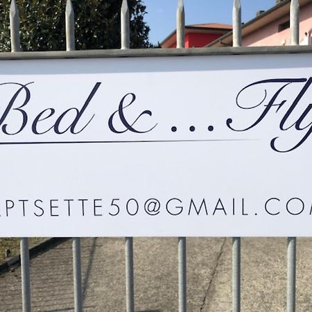 Апартаменты Bed &... Fly Грассоббьо Экстерьер фото