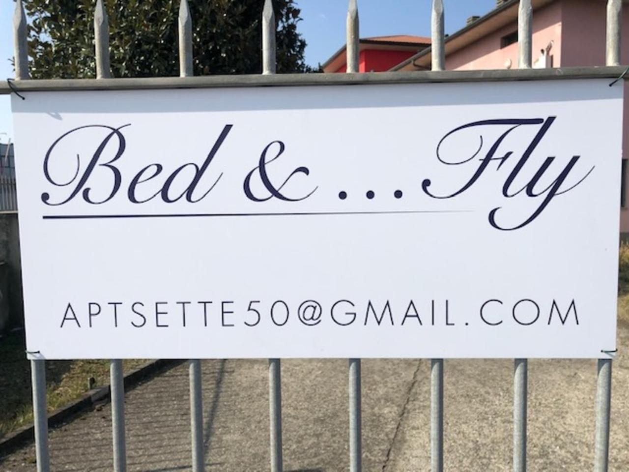 Апартаменты Bed &... Fly Грассоббьо Экстерьер фото